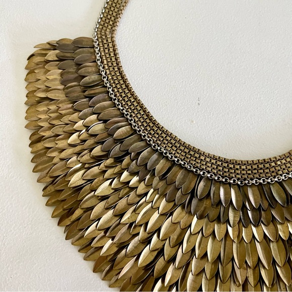 Stella & Dot Pegasus Necklace Bib Gold Feathers Statement ASO TV Kardashian Boho - Picture 9 of 13